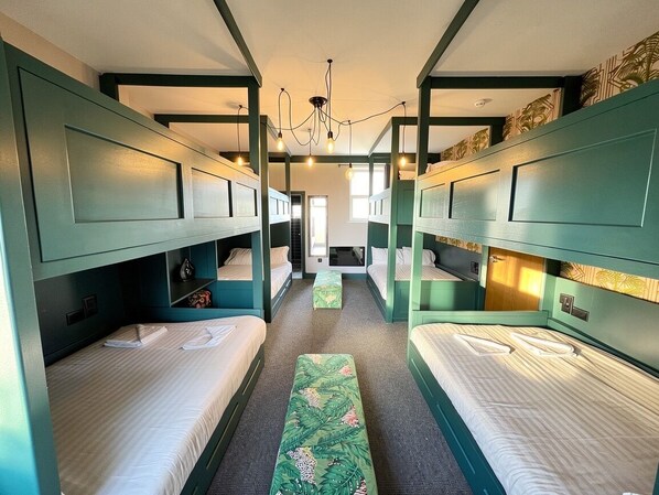 Luxury Apartment, Private Bathroom (Town Centre)