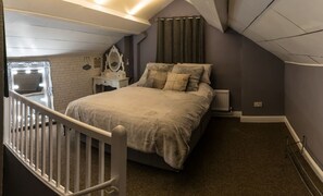 2 slaapkamers, een strijkplank/strijkijzer, gratis wifi, beddengoed