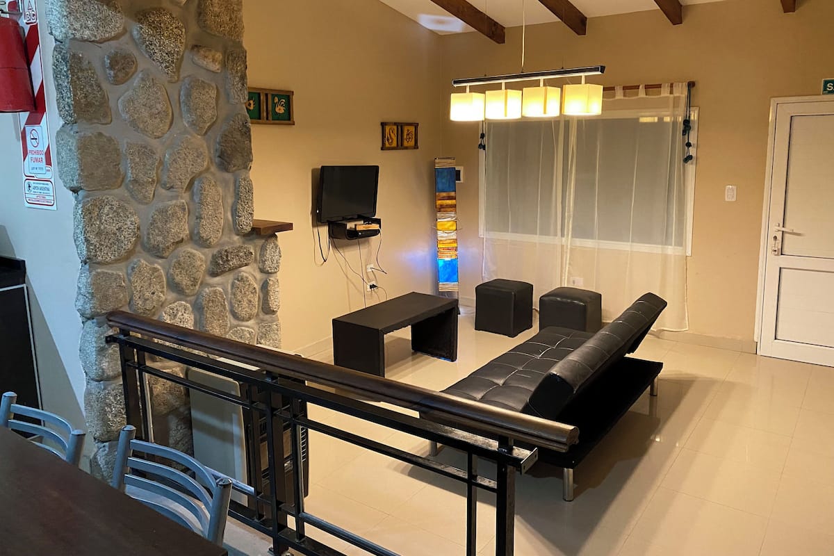เคบิน, 2 ห้องนอน | เครื่องนอนระดับพรีเมียม, ผ้านวมขนเป็ด, เตียงพร้อมฟูกเสริมที่นอน