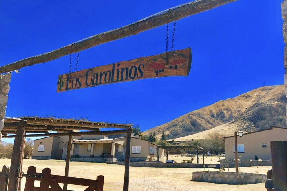 Los Carolinos by DOT Cabana
