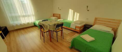 1 camera, Wi-Fi gratuito, lenzuola