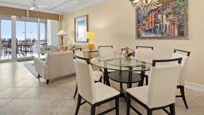 Dining - 10th-Floor Luxury Condo with Stunning Bay &Gulf Views I Walk to Vanderbilt Beach (Naples)