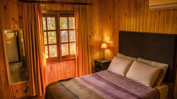 Cabaña estándar | Ropa de cama de alta calidad, edredón y camas con pillow-top