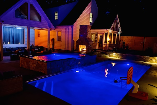 Outdoor pool, a heated pool