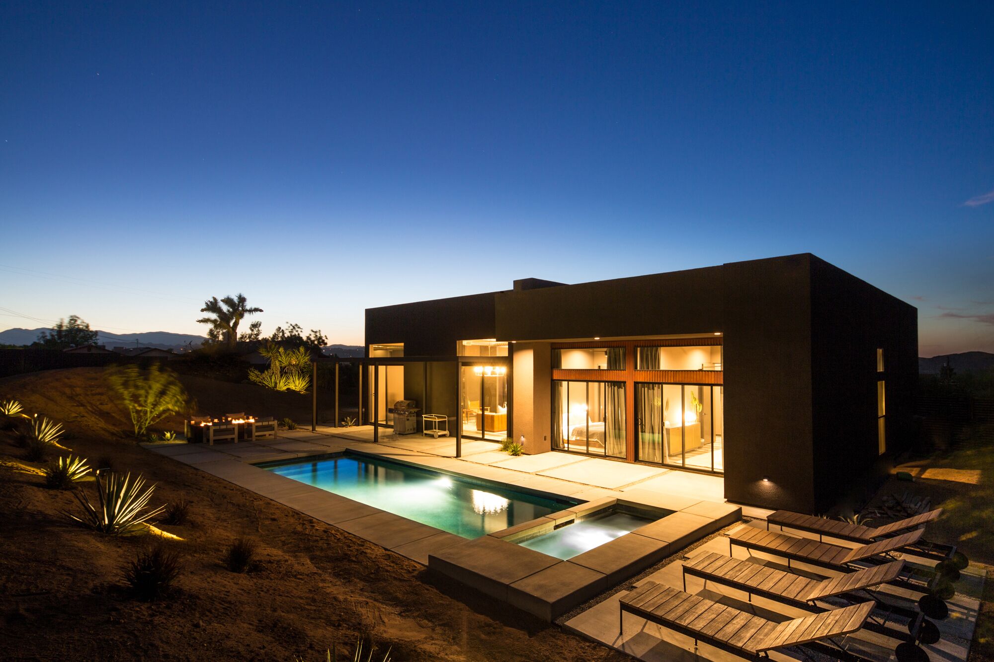 M-house, Joshua Tree