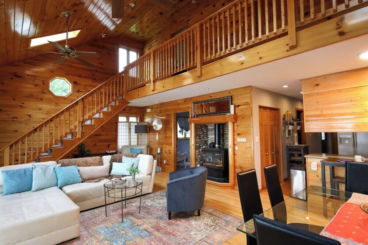 Smart TV, fireplace, offices