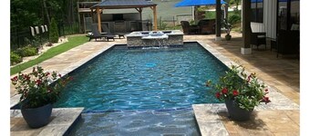 New house on Lake Hartwell with a pool!!