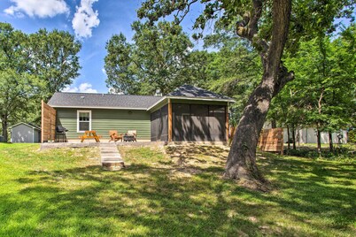 Charming Lake Fork Cottage w/ Screened-In Porch!