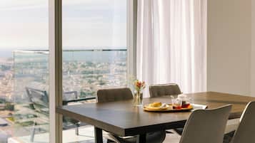 Individually furnished, iron/ironing board, free cribs/infant beds