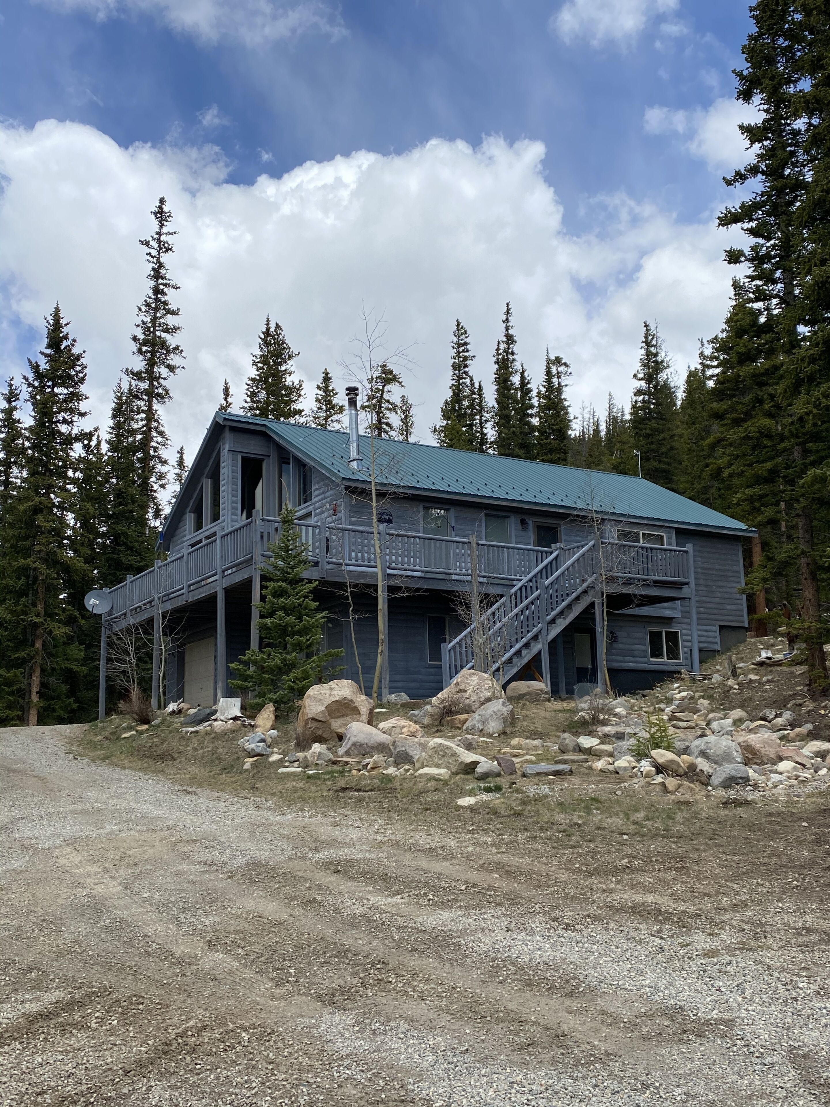 Mt. Sherman & valley views at 11,200 feet! Perfect mountain home away from home!