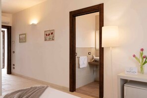 1 habitación, escritorio, wifi y ropa de cama 