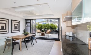 Fridge, microwave, oven, stovetop - Designer Seaview Chic accommodation for the discerning traveler (Mount Maunganui)