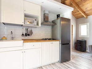 Mikrowelle, Toaster, Hochstuhl