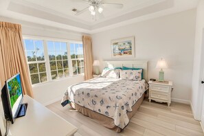 2 bedrooms, iron/ironing board, travel crib, free WiFi - 🏝🏖Beach and Birdies⛳️ Retreat at Barefoot Resorts in N. Myrtle Beach⛱️🏝 (North Myrtle Beach)