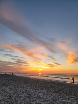 Beach nearby - 🏝🏖Beach and Birdies⛳️ Retreat at Barefoot Resorts in N. Myrtle Beach⛱️🏝 (North Myrtle Beach)