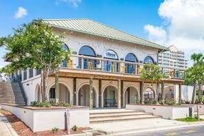 Exterior - 🏝🏖Beach and Birdies⛳️ Retreat at Barefoot Resorts in N. Myrtle Beach⛱️🏝 (North Myrtle Beach)