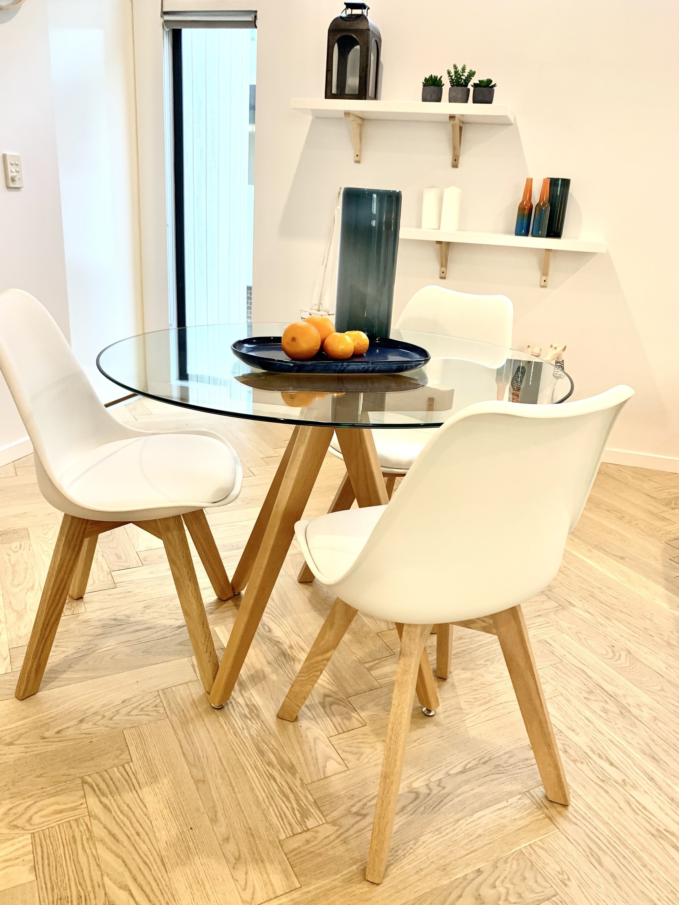 Bayside Port Melbourne Studio Apartment — image 6