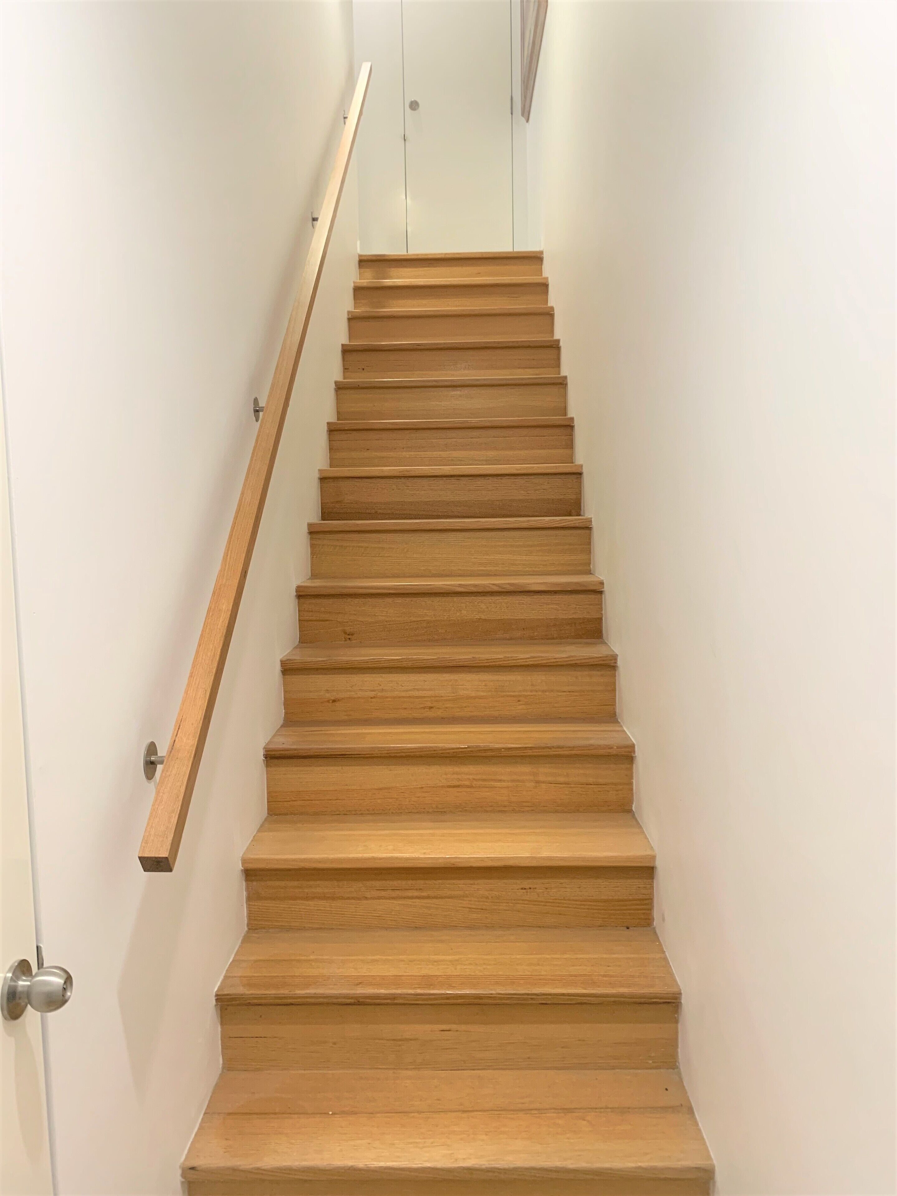 Bayside Port Melbourne Studio Apartment — image 25