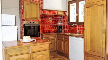 Refrigerador, microondas, horno y lavavajillas