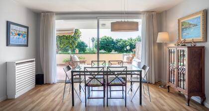 BAIX BALIS accommodation for families. Beach 5 minutes walking