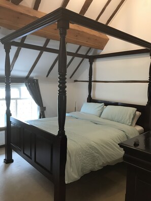 1 chambre, fer et planche Ă repasser, Wi-Fi, draps fournis