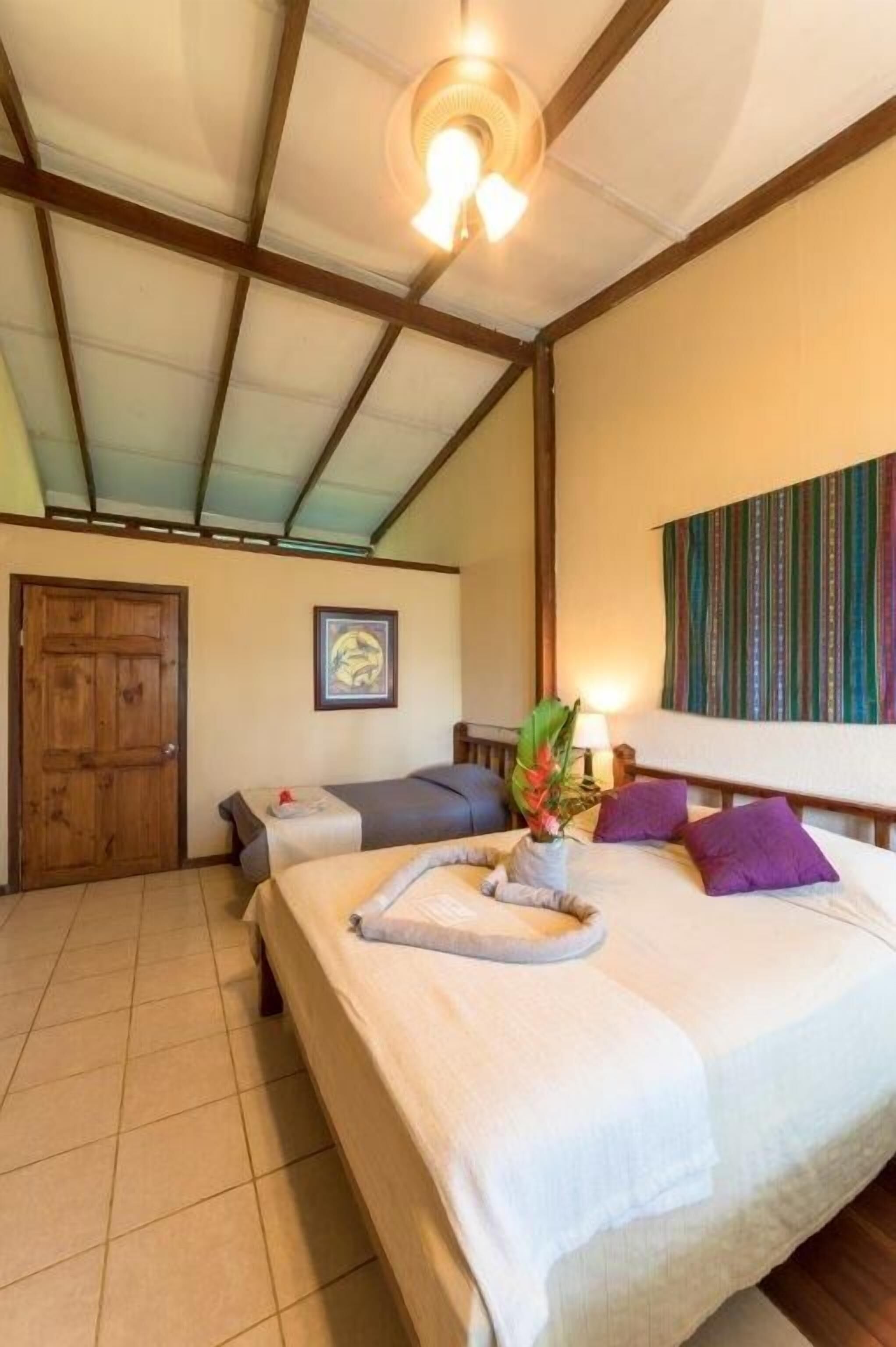 Wifi gratis y ropa de cama 