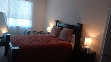 1 bedroom, desk, iron/ironing board, WiFi