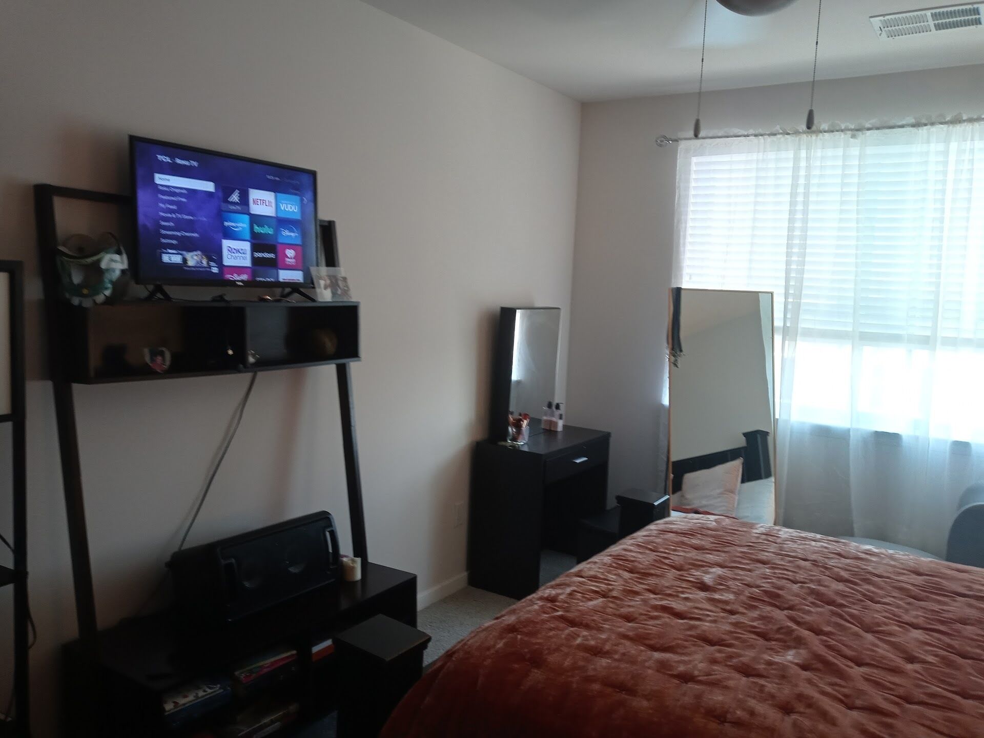 1 bedroom, desk, iron/ironing board, WiFi