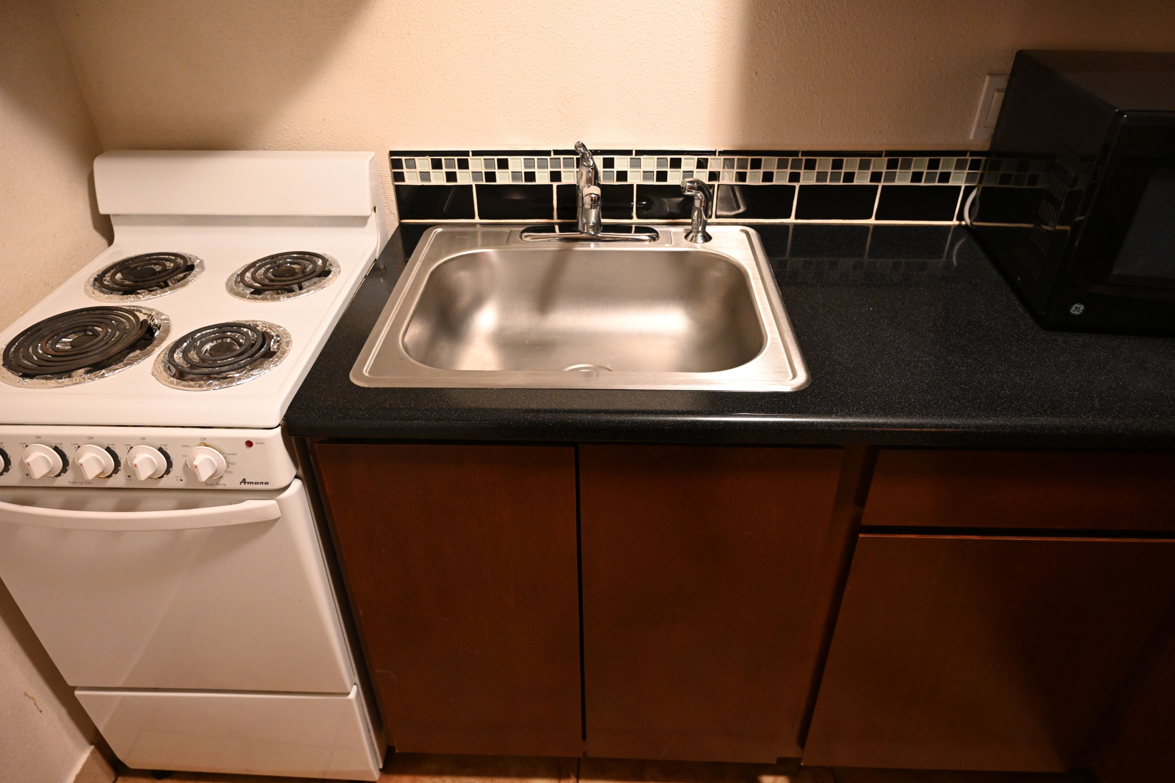 Basic Double Room | Private kitchen