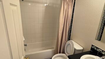 Kamar Double Basic | Kamar mandi