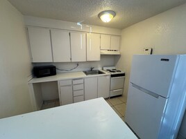 Basic Double Room | Free WiFi, bed sheets