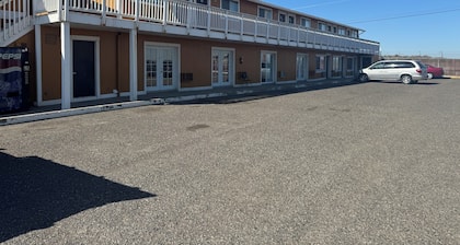 Airport Motel