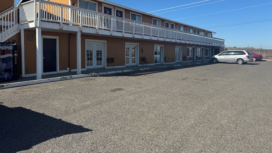 Airport Motel
