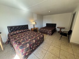 Basic Double Room | Free WiFi, bed sheets