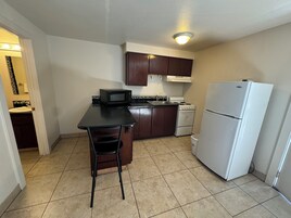 Basic Double Room | In-room dining