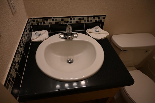 Airport Motel