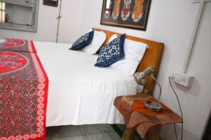 Egyptian cotton sheets, premium bedding, individually decorated
