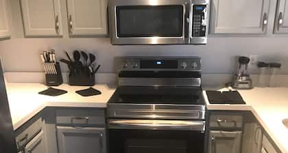 My Cozy Condo in a Upscale Gated Community