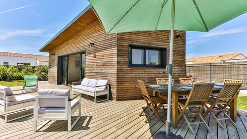 Villa des Loups de Mer 1.5 km from the beach of Veillon