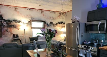 Posh Studio Flat, Smart enabled, WVU Tech District, ADA Compliant, 15% Military