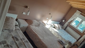 5 slaapkamers, een strijkplank/strijkijzer, gratis wifi, beddengoed