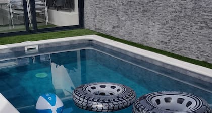 Casa Totalmente Nueva, Para 16 Personas a 12 km de Burgos en un Pueblo Tranquilo