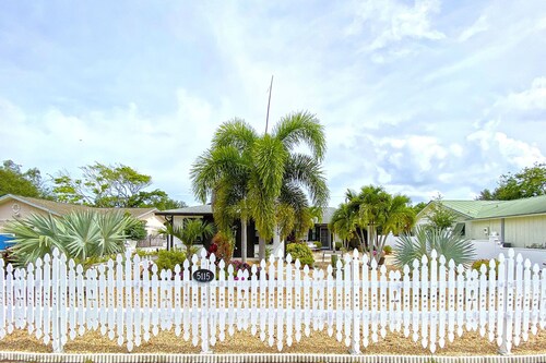 Manatee Pocket Place