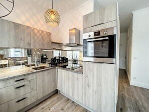 Fridge, microwave, oven, dishwasher