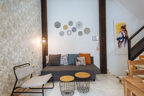 Smart TV, offices - Independent House Santa Cruz, 3Bedrooms, 2Baths, 7 people. Parking opt (Sevilla)