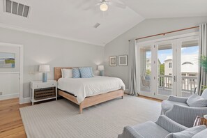 4 bedrooms, free WiFi, bed sheets
