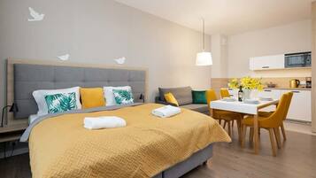 Fer et planche Ă repasser, Wi-Fi, draps fournis