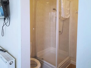 Triple Room | Bathroom