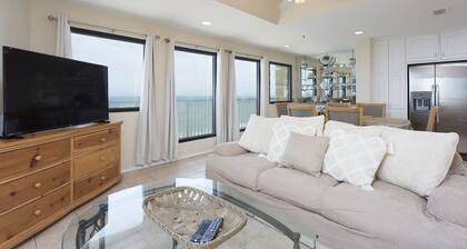 Inverness 1101 - Beautiful furnishings;Beach view;3rd-floor pool