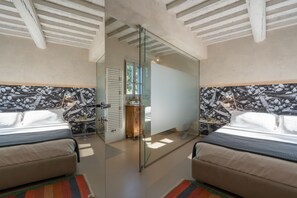 6 chambres, fer et planche à repasser, Wi-Fi gratuit, draps fournis